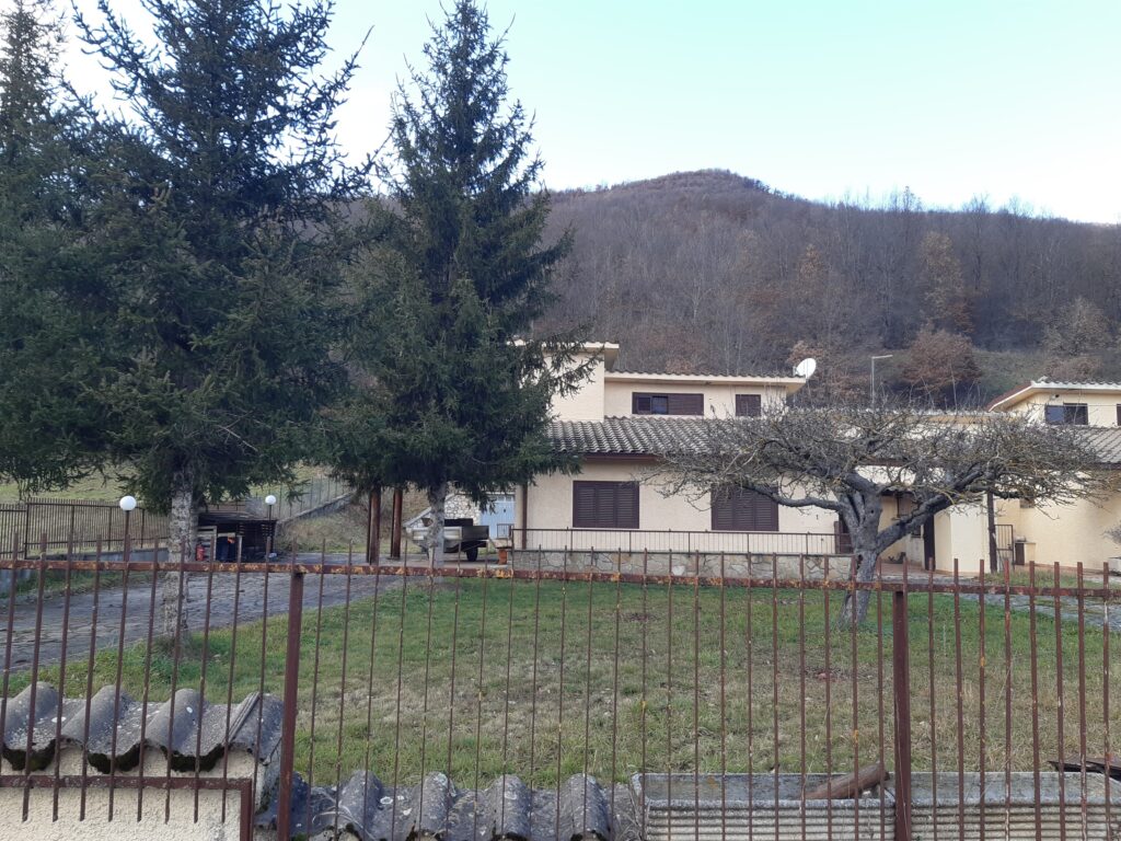 Villino in frazione Volciano